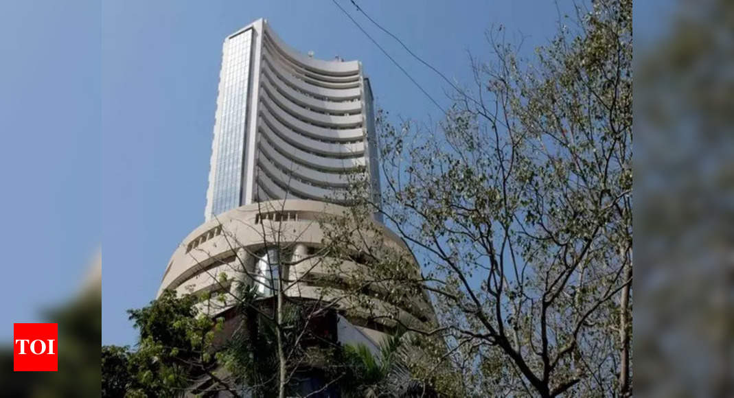 Sensex rebounds 367 points on firm global trends, snaps 2-day falling streak