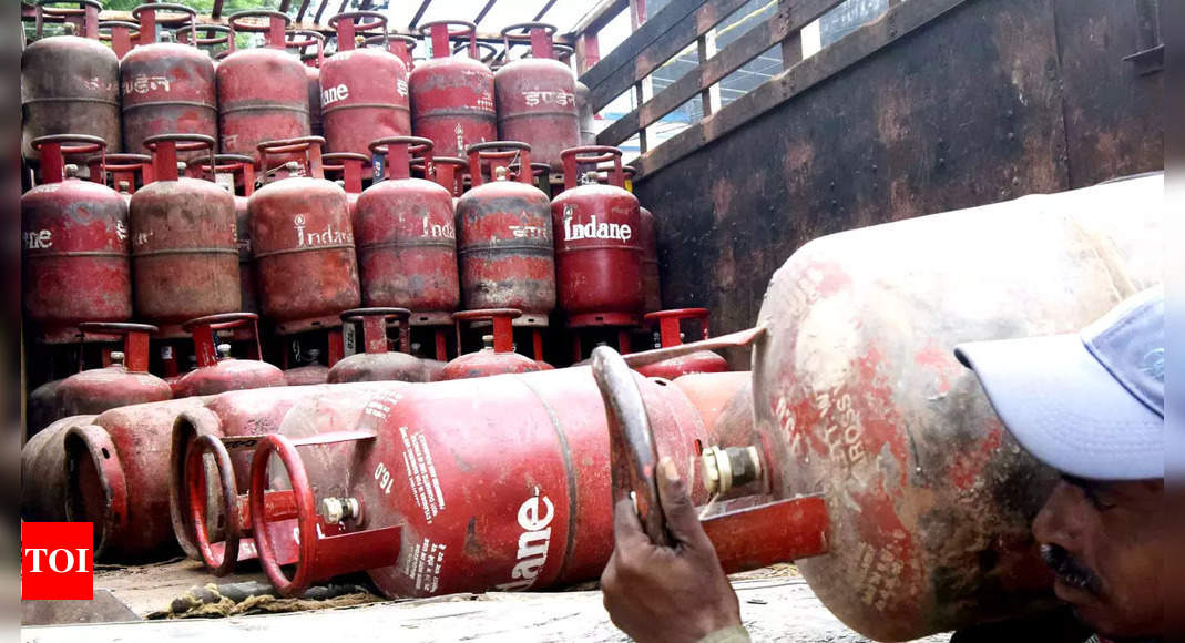 Commercial LPG price cut by Rs 99.75, no change for domestic cylinders