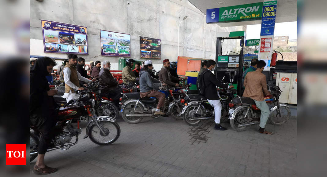 Pakistan's petroleum prices hike to fuel sky-high inflation