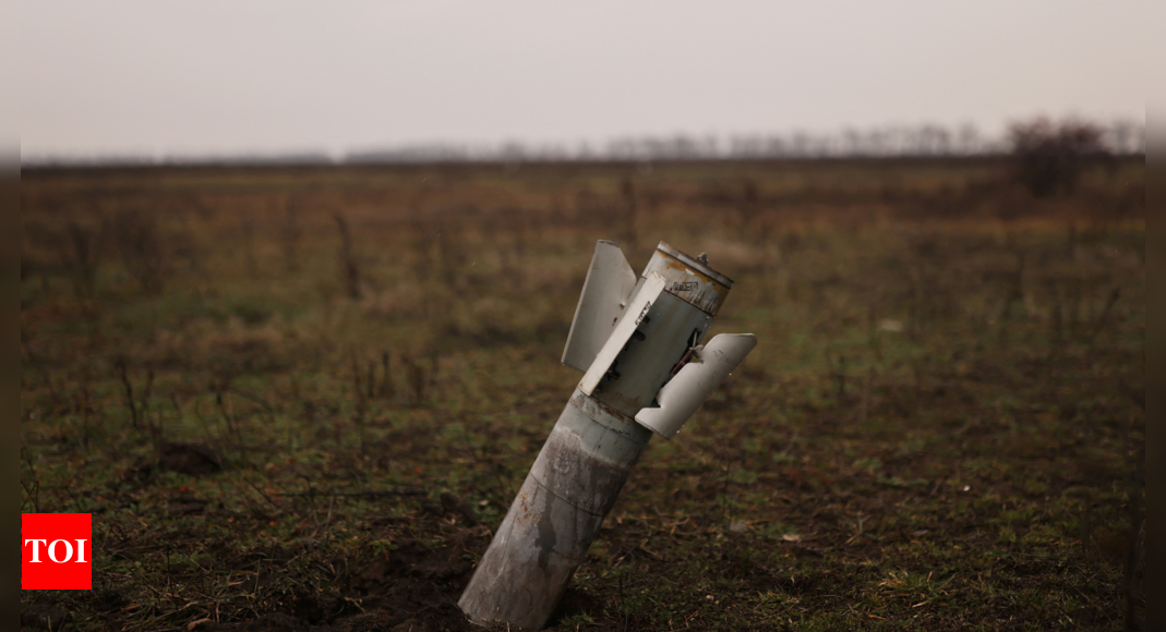 Southern City: Ukraine says doctor killed in Russian shelling of Kherson hospital