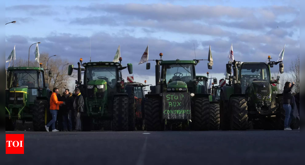 Farmers hurl eggs and stones in Brussels as EU summit begins