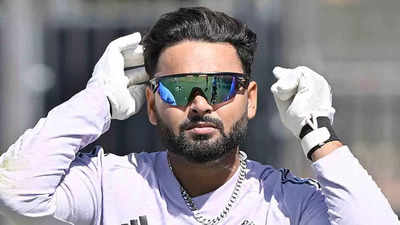 'Mahaul banana padega...': Rishabh Pant cheers up India teammates during Perth Test against Australia